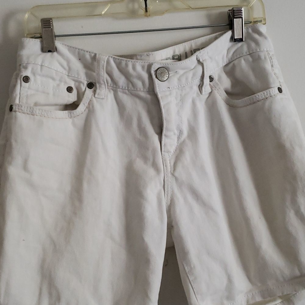 Canyon River Blues Shorts   - Picture 2 of 7